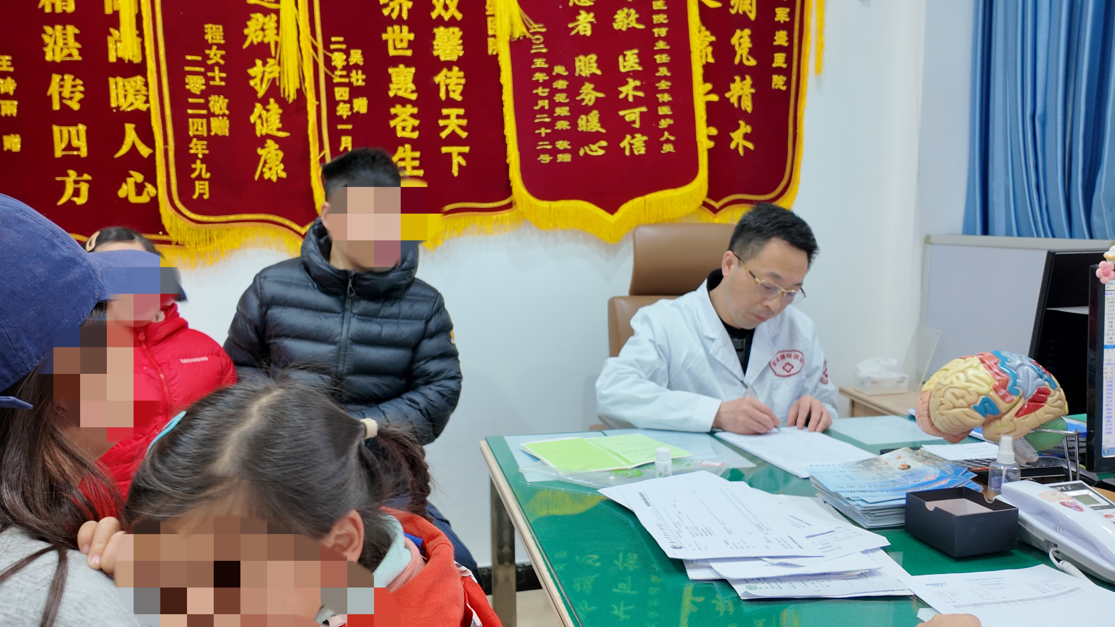 李恩主任借成都军盛医院2026癫痫诊疗体系6.0破解难治性癫痫诊疗困局